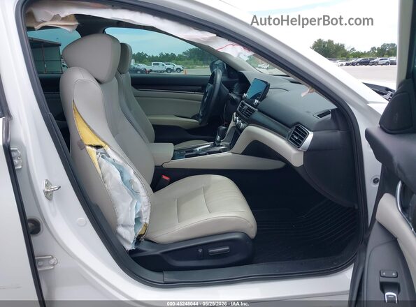 1HGCV1F5XJA062087 2018 HONDA ACCORD White წინა სალონის ხედი
