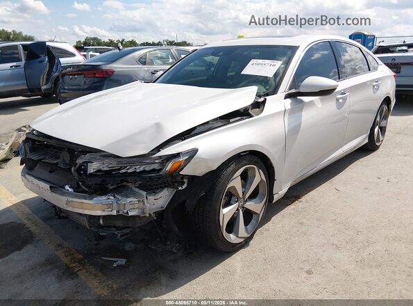 1HGCV1F92JA161067 2018 HONDA ACCORD Белый Передняя левая четверть