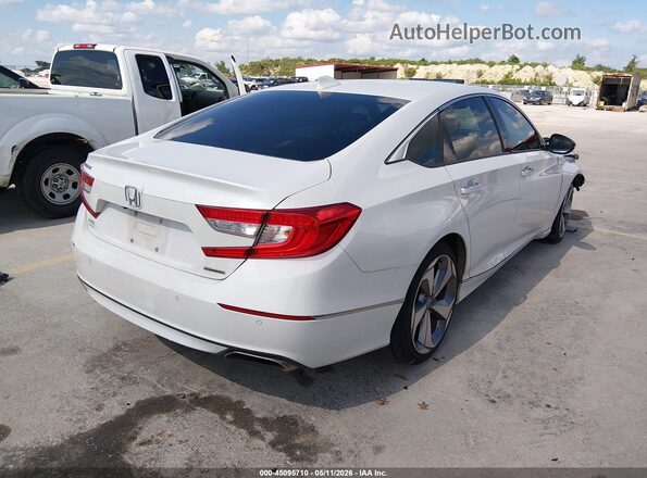 1HGCV1F92JA161067 2018 HONDA ACCORD Белый Задняя правая четверть
