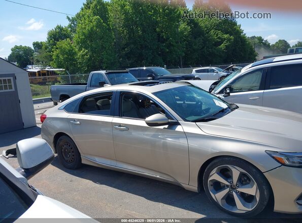 1HGCV1F95JA077972 2018 HONDA ACCORD Бежевый Вид задней части салона