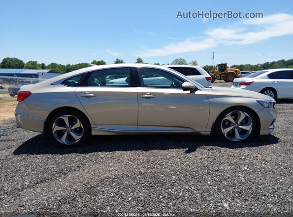 1HGCV1F98JA122869 2018 HONDA ACCORD Gold უკანა სალონის ხედი