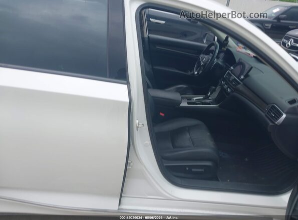 1HGCV1F99JA042402 2018 HONDA ACCORD White Սալոնի դիմացի տեսք