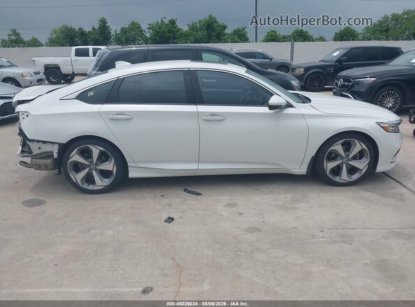 1HGCV1F99JA042402 2018 HONDA ACCORD White Սալոնի հետևի տեսք