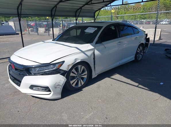 1HGCV2F30JA045772 2018 HONDA ACCORD White Front left