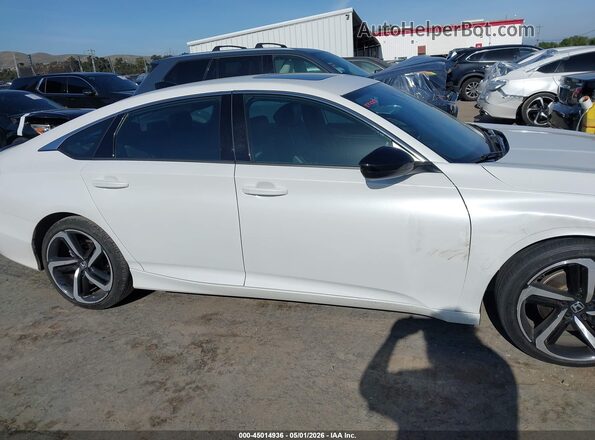 1HGCV2F32MA020425 2021 HONDA ACCORD White Вид задньої частини салону
