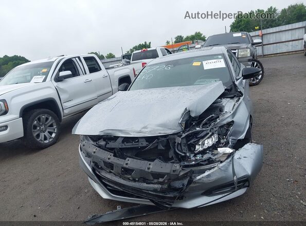 1HGCV2F38JA025656 2018 HONDA ACCORD Silver Widok wnętrza z tyłu