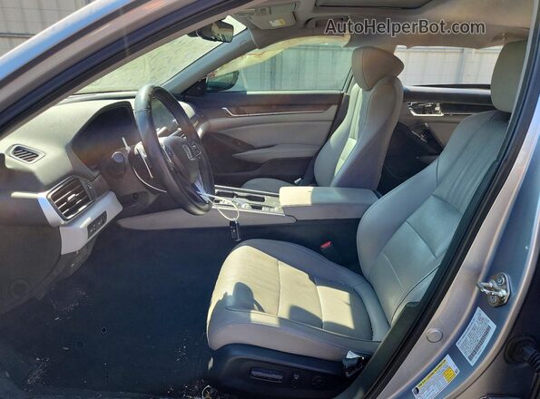 1HGCV2F97JA017486 2018 HONDA ACCORD Silver წინა სალონის ხედი