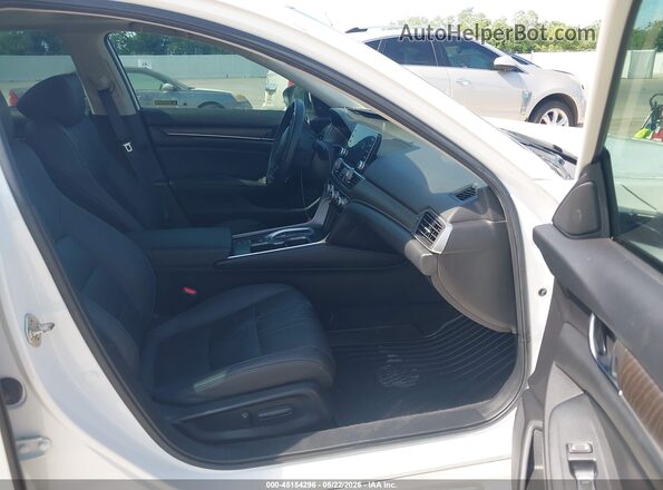 1HGCV3F50KA005703 2019 HONDA ACCORD Белый Вид салона спереди
