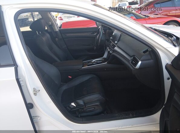 1HGCV3F91KA021783 2019 HONDA ACCORD White Вид салону спереду