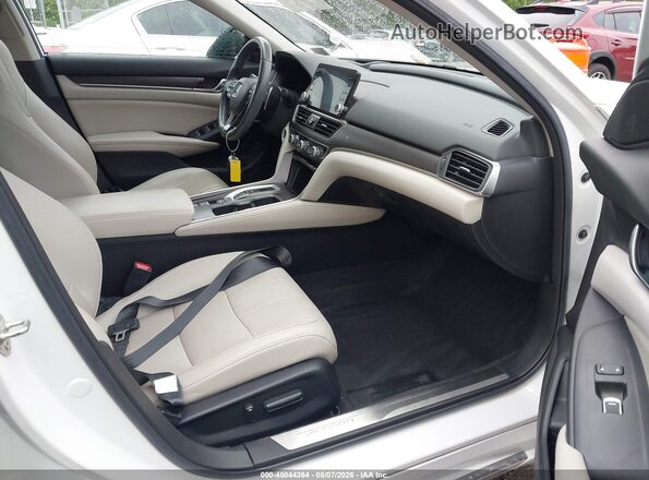 1HGCV3F97KA002719 2019 HONDA ACCORD HYBRID White Вид салону спереду