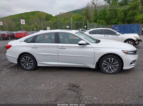 1HGCV3F97KA002719 2019 HONDA ACCORD HYBRID White Вид задньої частини салону