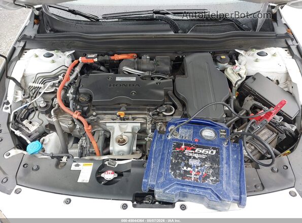 1HGCV3F97KA002719 2019 HONDA ACCORD HYBRID White Вид ззаду
