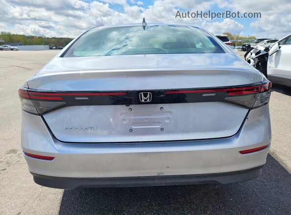 1HGCY1F24TA006114 2026 HONDA ACCORD Silver Вид ззаду