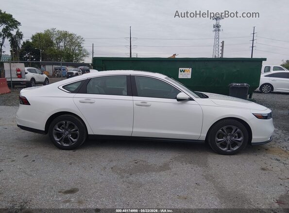 1HGCY1F33PA042147 2023 HONDA ACCORD White Widok wnętrza z tyłu