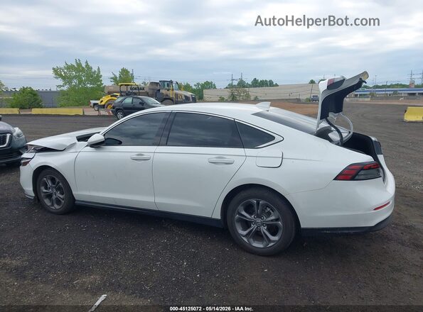1HGCY1F39RA064205 2024 HONDA ACCORD White Սալոնի 360 աստիճան տեսք