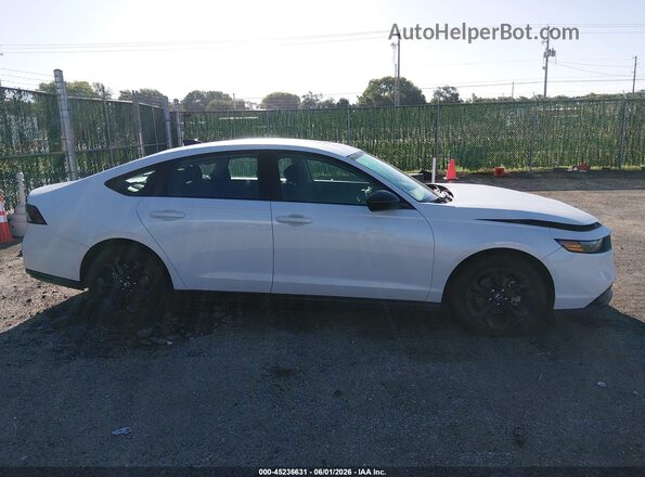 1HGCY1F45SA048274 2025 HONDA ACCORD White Widok wnętrza 360 stopni