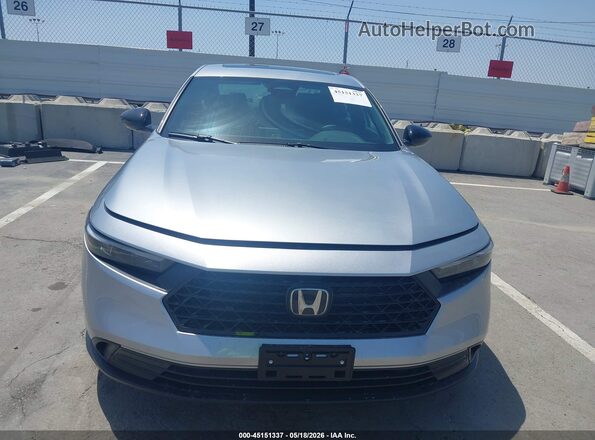 1HGCY2F53TA002541 2026 HONDA ACCORD Silver Widok wnętrza z tyłu