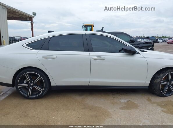 1HGCY2F5XRA019104 2024 HONDA ACCORD Белый Вид задней части салона