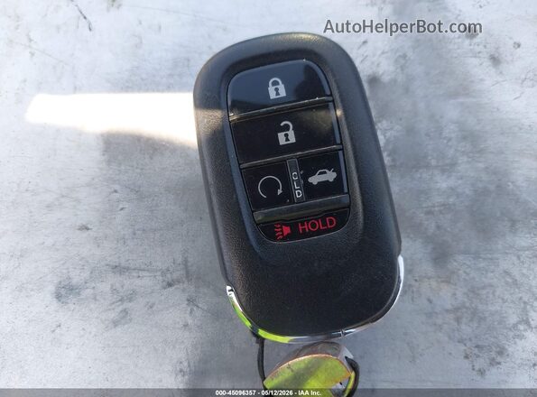 1HGCY2F60SA077317 2025 HONDA ACCORD White Vista del salpicadero