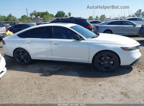 1HGCY2F7XTA002084 2026 HONDA ACCORD White Rear interior view