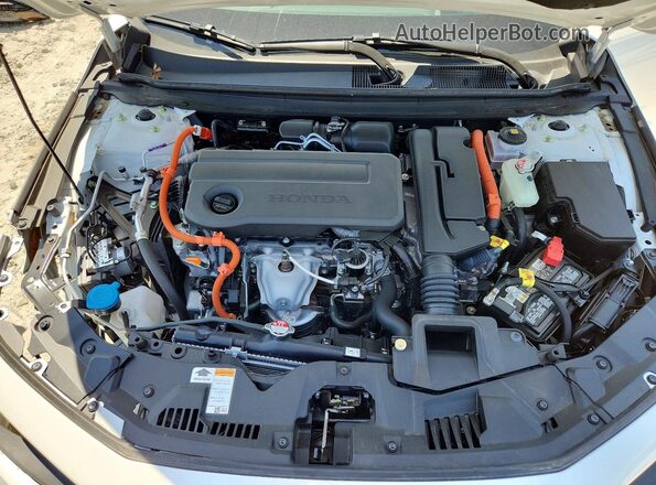 1HGCY2F82RA073877 2024 HONDA ACCORD White Widok wnętrza z tyłu