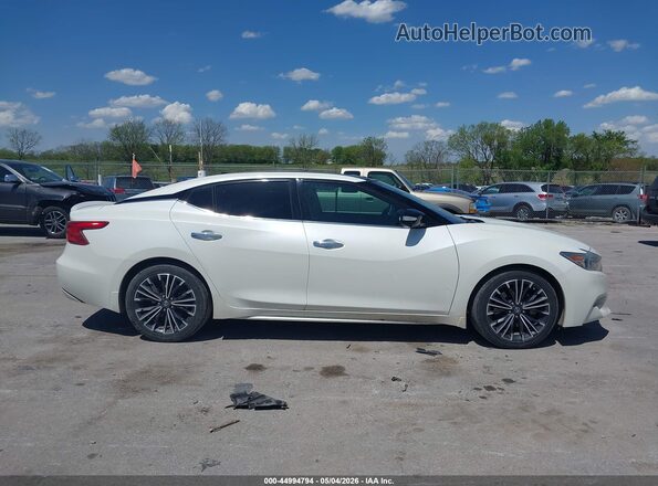 1N4AA6AP1HC381003 2017 NISSAN MAXIMA White Vista interior trasera