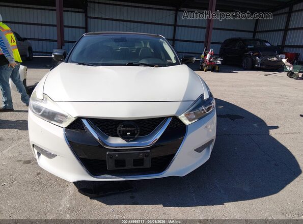 1N4AA6AP3GC392793 2016 NISSAN MAXIMA White Widok wnętrza z tyłu