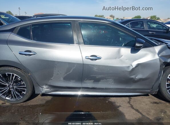 1N4AA6AP3JC393840 2018 NISSAN MAXIMA Gray Rear interior view