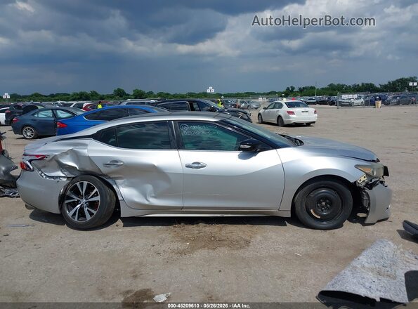 1N4AA6AP4JC381597 2018 NISSAN MAXIMA Gray Rear interior view