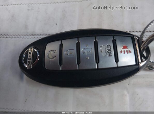 1N4AA6AP5HC432700 2017 NISSAN MAXIMA Silver Առջևի վահանակի տեսք