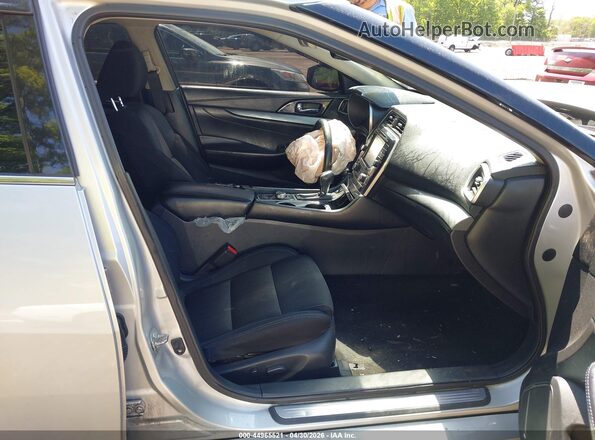 1N4AA6AP5HC446452 2017 NISSAN MAXIMA Silver წინა სალონის ხედი