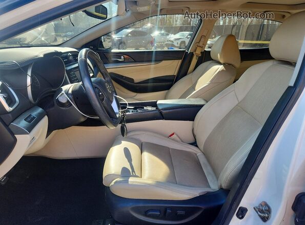 1N4AA6AP5JC371323 2018 NISSAN MAXIMA White Widok wnętrza z przodu