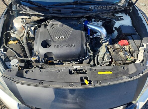 1N4AA6AP5JC371323 2018 NISSAN MAXIMA White Widok wnętrza z tyłu