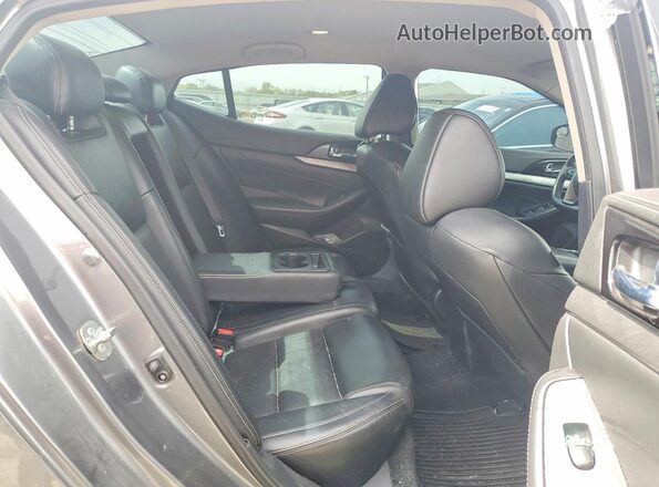 1N4AA6AP6HC445584 2017 NISSAN MAXIMA Gray Widok tylnych siedzeń