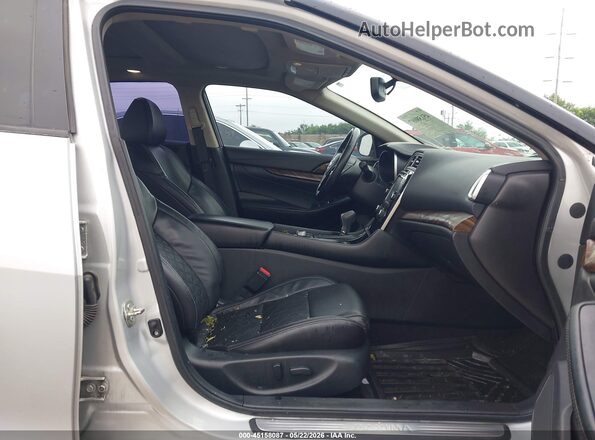 1N4AA6AP7GC386592 2016 NISSAN MAXIMA Серебряный Вид салона спереди