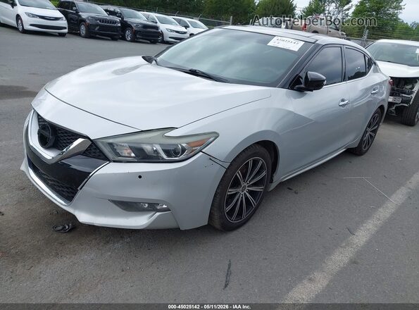 1N4AA6AP7JC374403 2018 NISSAN MAXIMA Silver Vista tres cuartos delantera izquierda