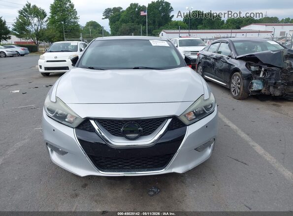 1N4AA6AP7JC374403 2018 NISSAN MAXIMA Silver Vista del salpicadero