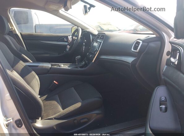1N4AA6AP8HC430696 2017 NISSAN MAXIMA Silver Widok wnętrza z przodu
