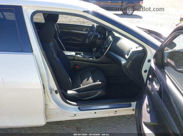 1N4AA6AP8JC372255 2018 NISSAN MAXIMA White Вид салону спереду