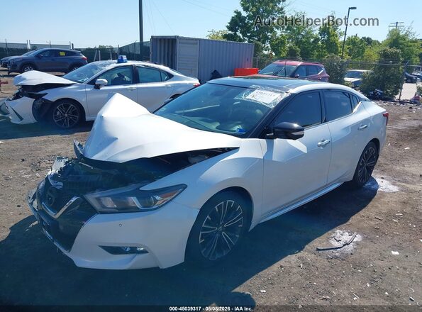 1N4AA6AP8JC392599 2018 NISSAN MAXIMA Белый Передняя левая четверть