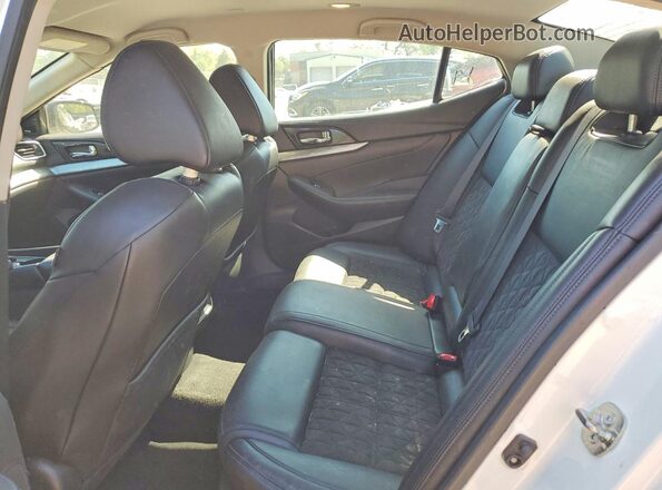 1N4AA6AP9JC366870 2018 NISSAN MAXIMA White Rear seats view