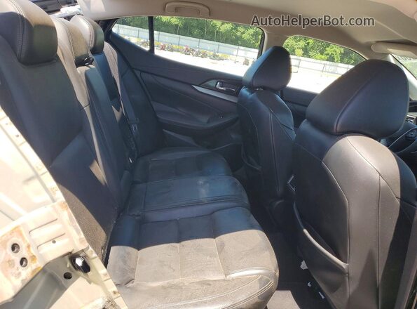 1N4AA6AP9JC381966 2018 NISSAN MAXIMA Black Widok tylnych siedzeń