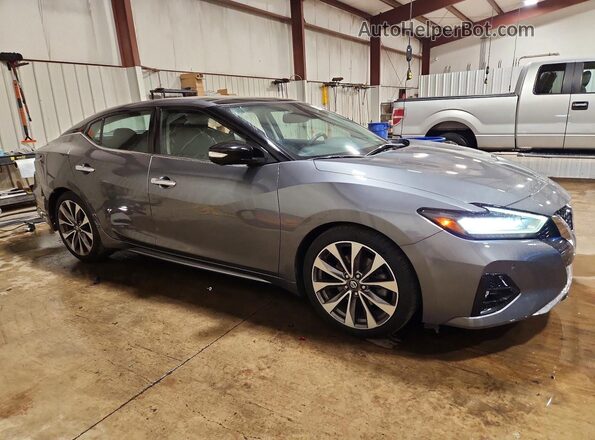 1N4AA6AV6KC368852 2019 NISSAN MAXIMA PLATINUM Silver Delantero derecho