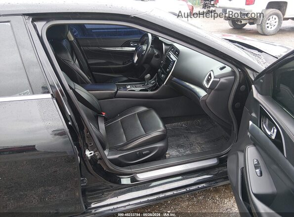 1N4AA6CV2LC363906 2020 NISSAN MAXIMA Черный Вид салона спереди