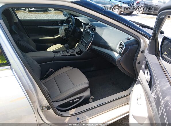 1N4AA6CV3LC371318 2020 NISSAN MAXIMA Silver Вид салону спереду
