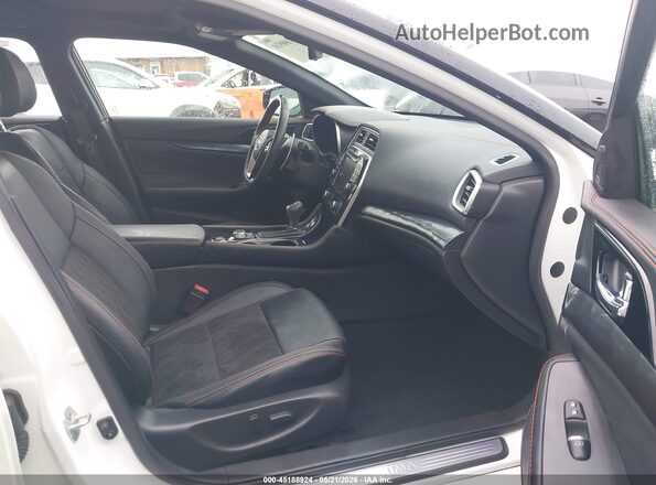 1N4AA6EV5PC508343 2023 NISSAN MAXIMA White Front interior view