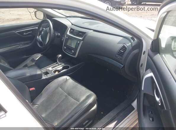 1N4AL3AP0GC272801 2016 NISSAN ALTIMA Белый Вид салона спереди