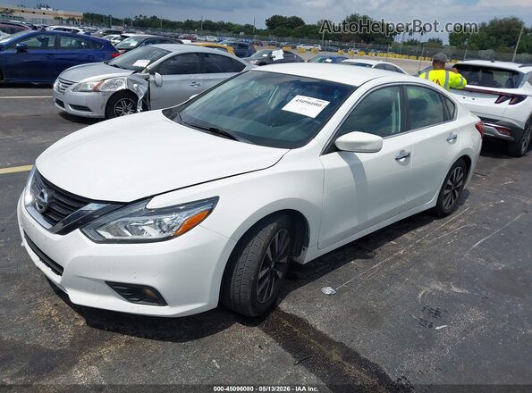 1N4AL3AP0JC192633 2018 NISSAN ALTIMA White Vista tres cuartos delantera izquierda