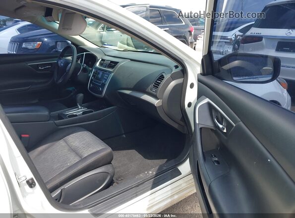 1N4AL3AP0JC228028 2018 NISSAN ALTIMA White Widok wnętrza z przodu
