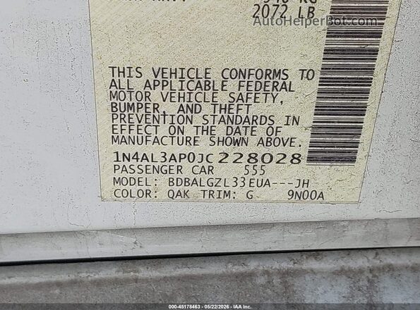 1N4AL3AP0JC228028 2018 NISSAN ALTIMA White Widok komory silnika